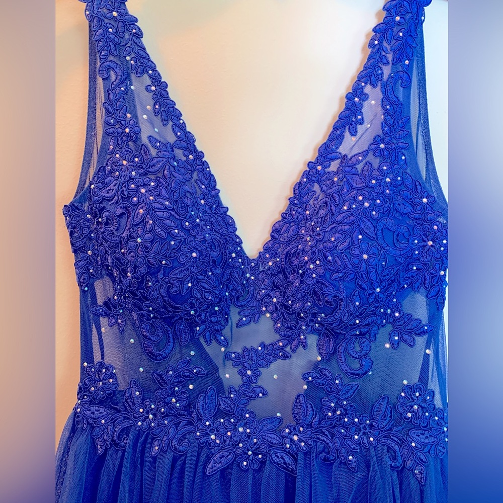 Elegant Blondie Nites Evening Dress (Juniors)